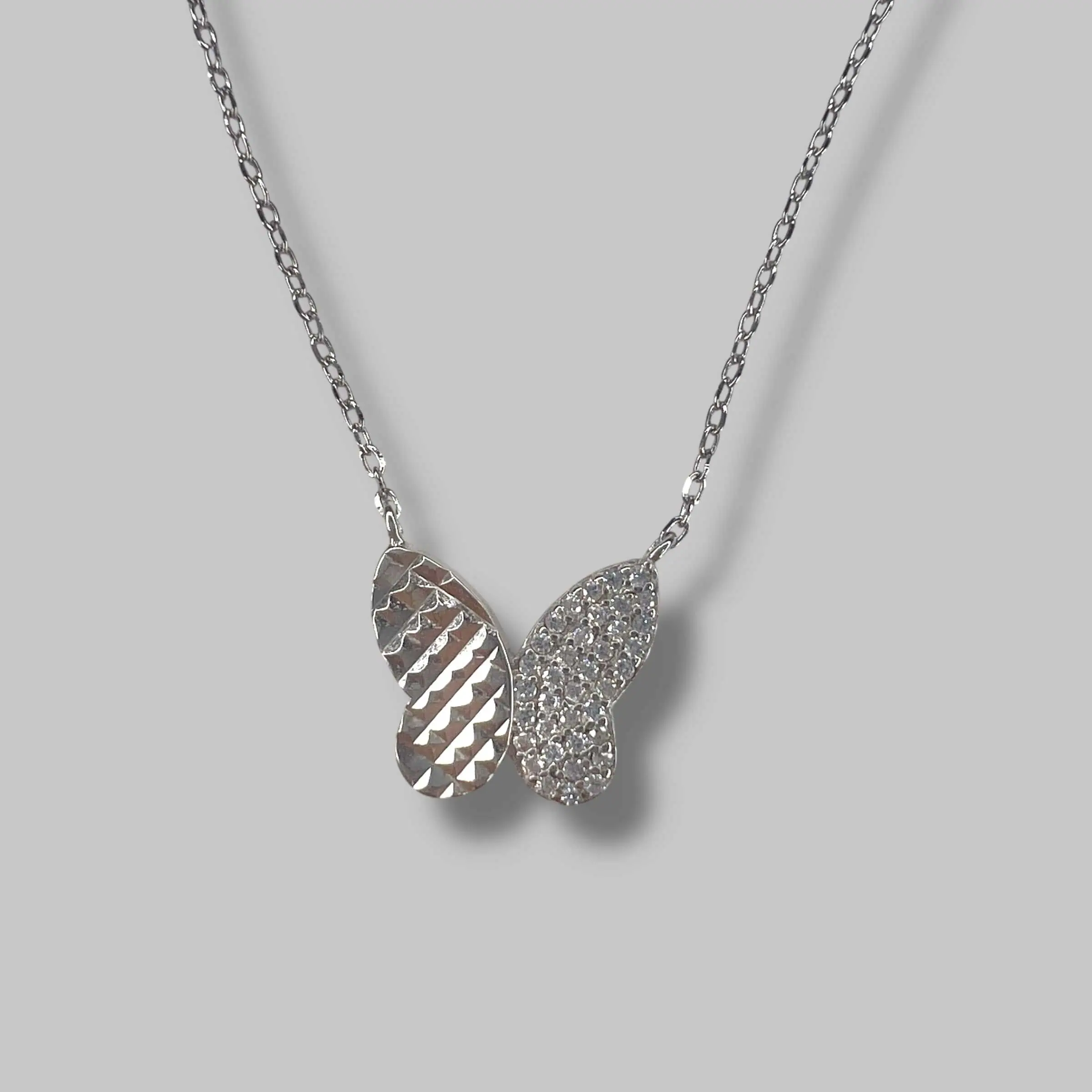 Срібне кольє "Кришталевий метелик" фото