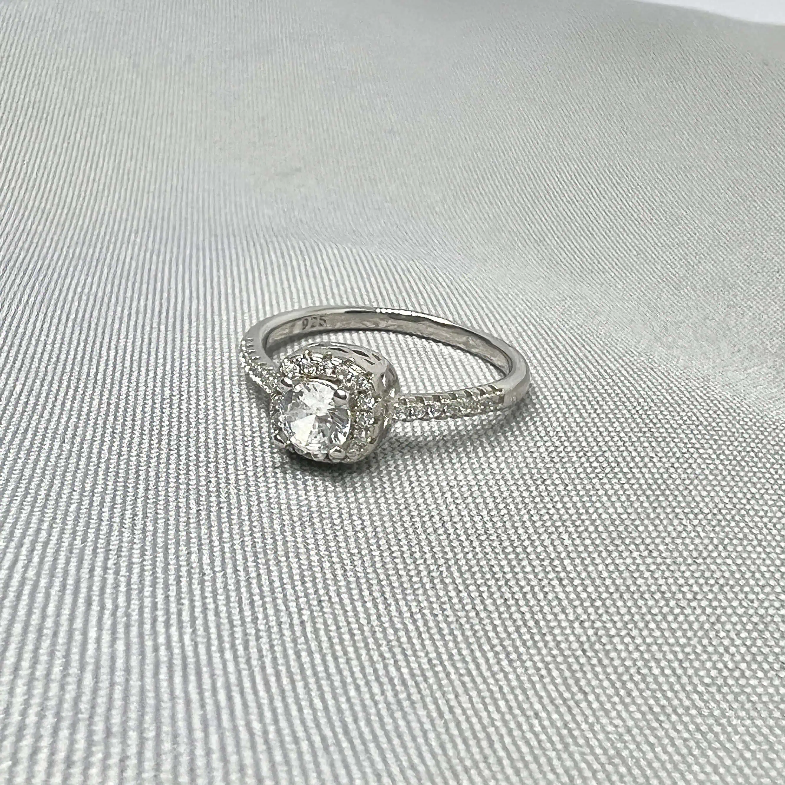 Срібна каблучка "Сяйво Оріона" фото