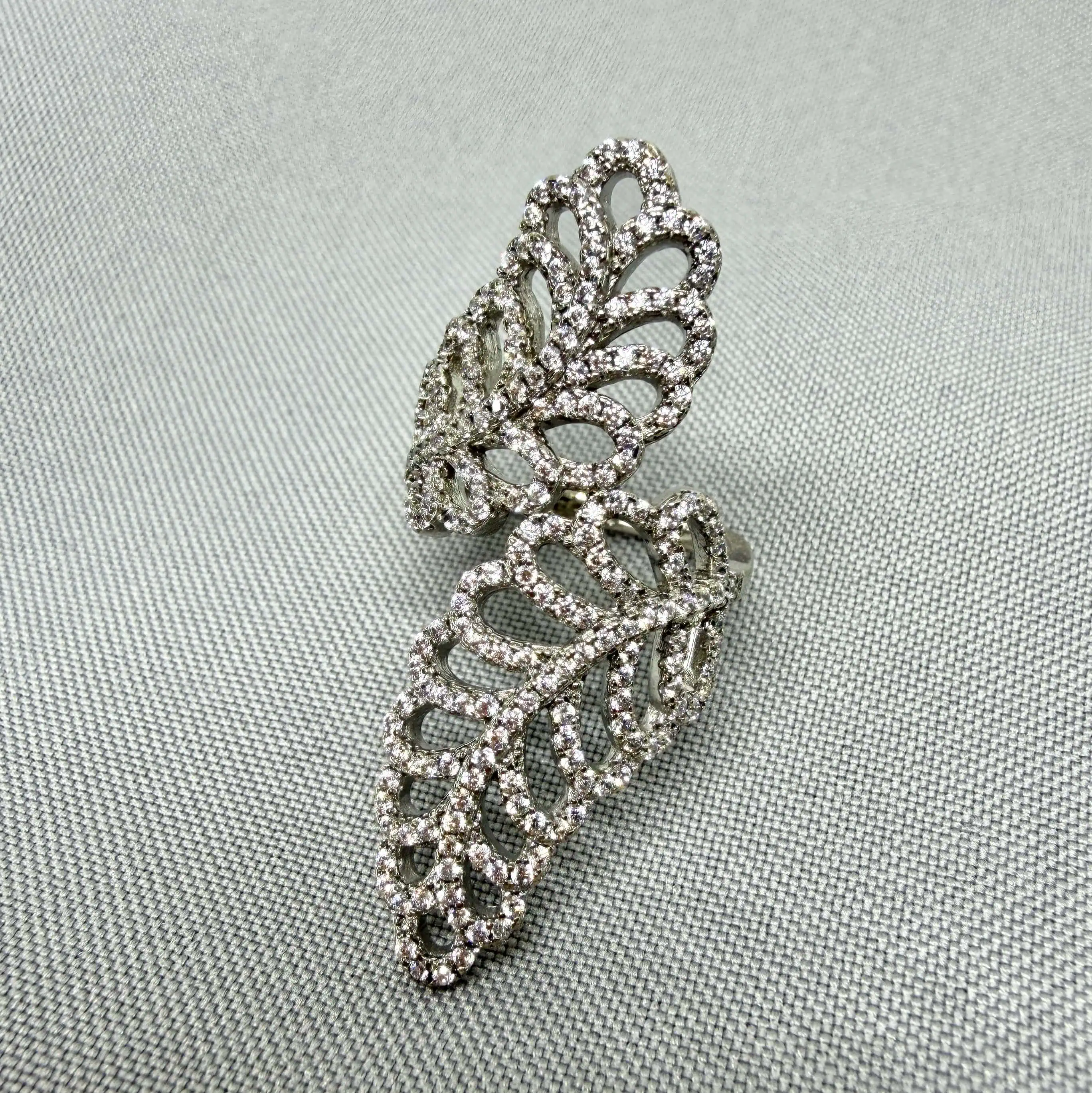 Срібна каблучка "Пір`їнки" фото