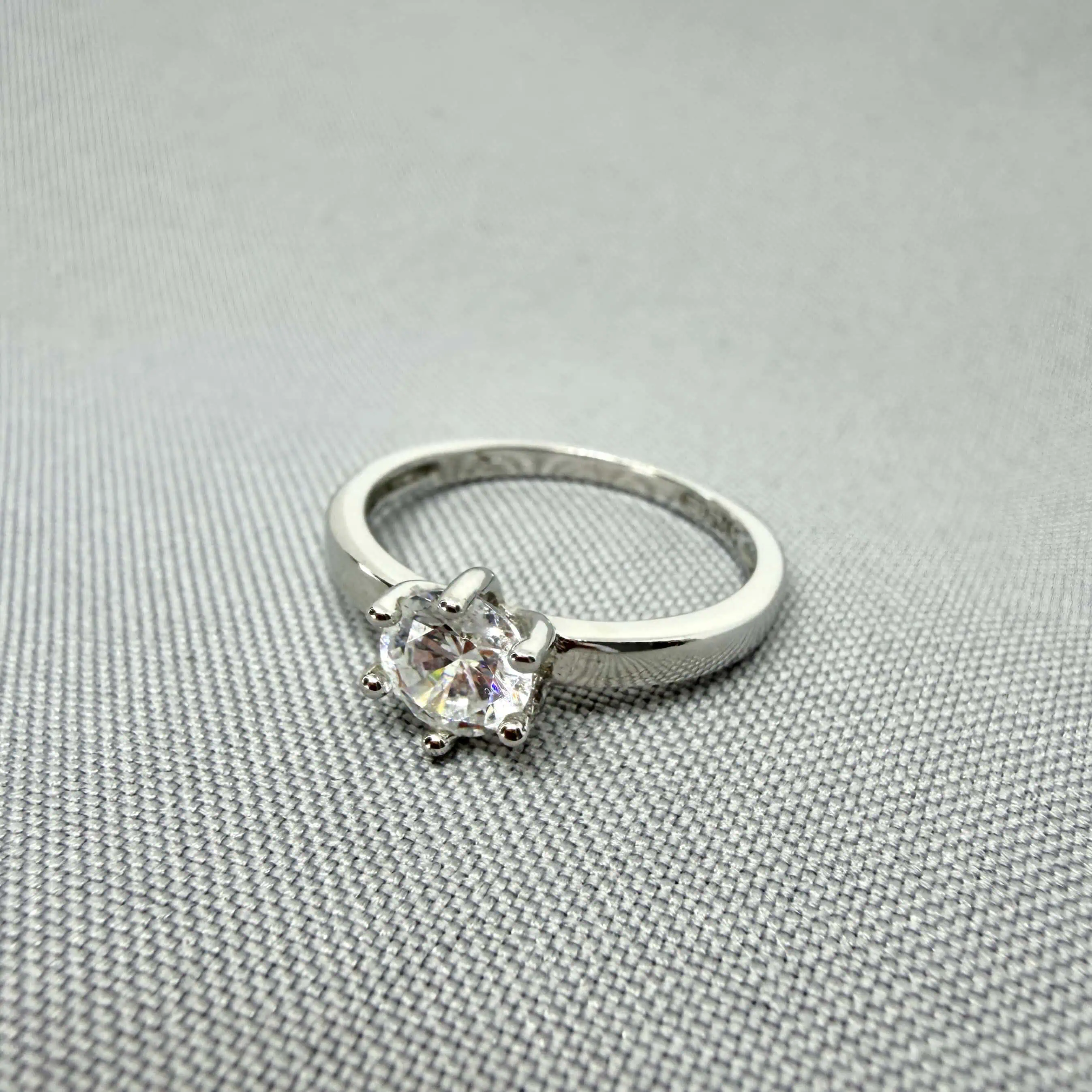 Срібна каблучка "Сонце" фото