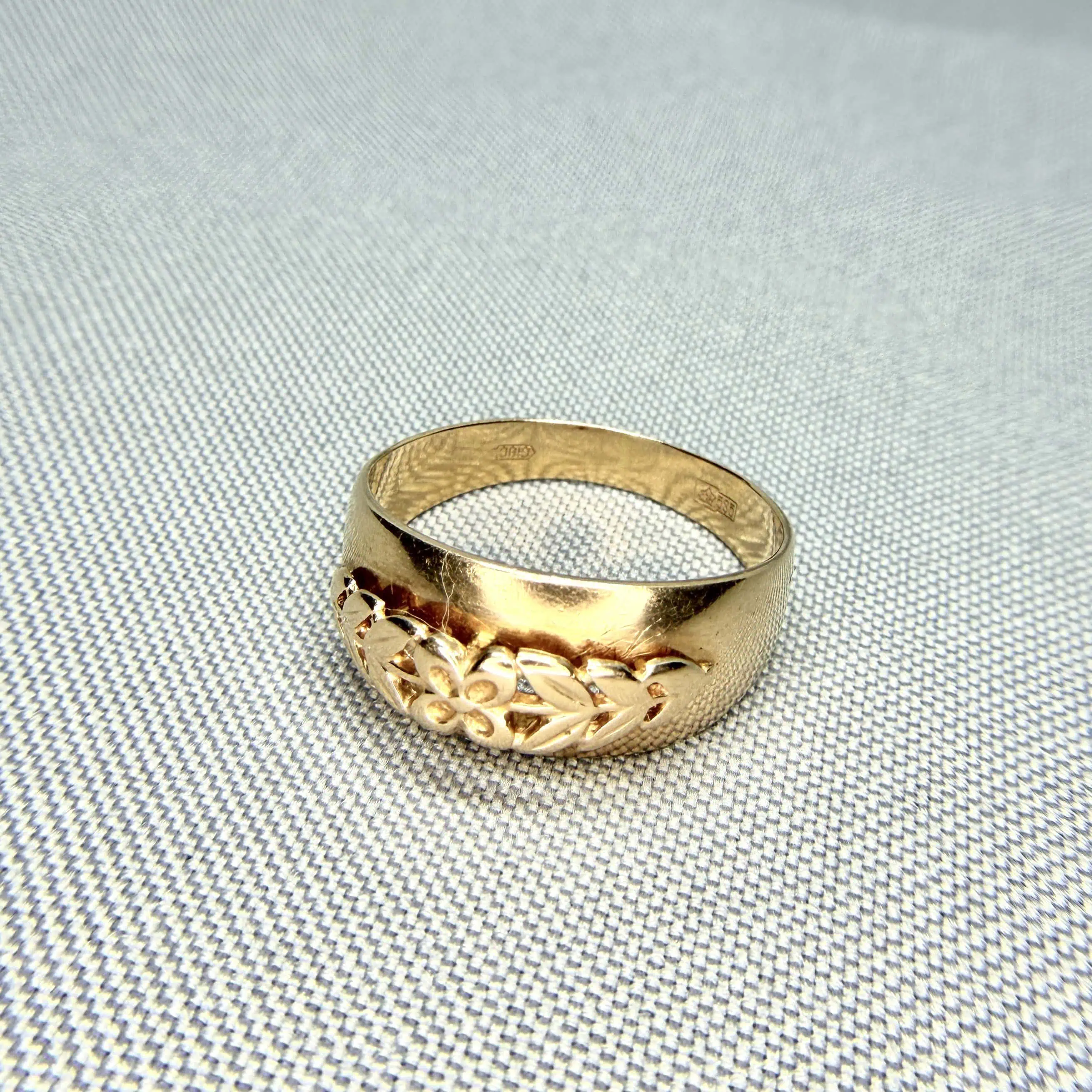 Золота каблучка "Марічка" фото