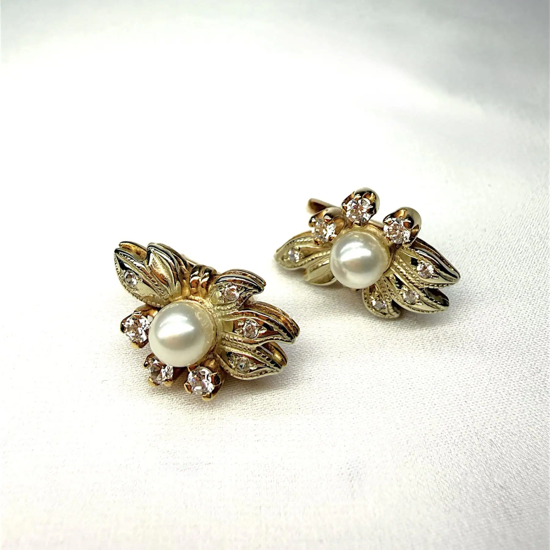 Золоті сережки "Королівські квіти" фото