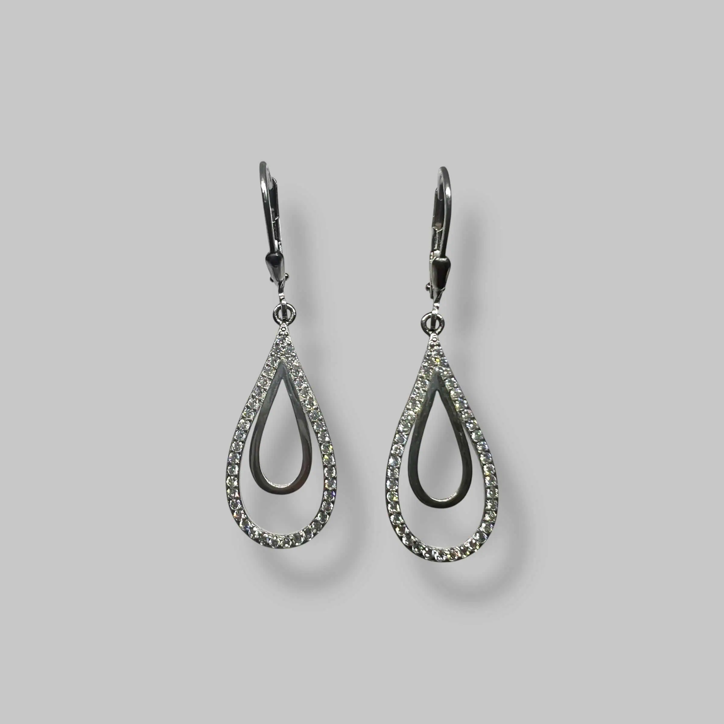 Срібні сережки "Діамантовий силует" фото