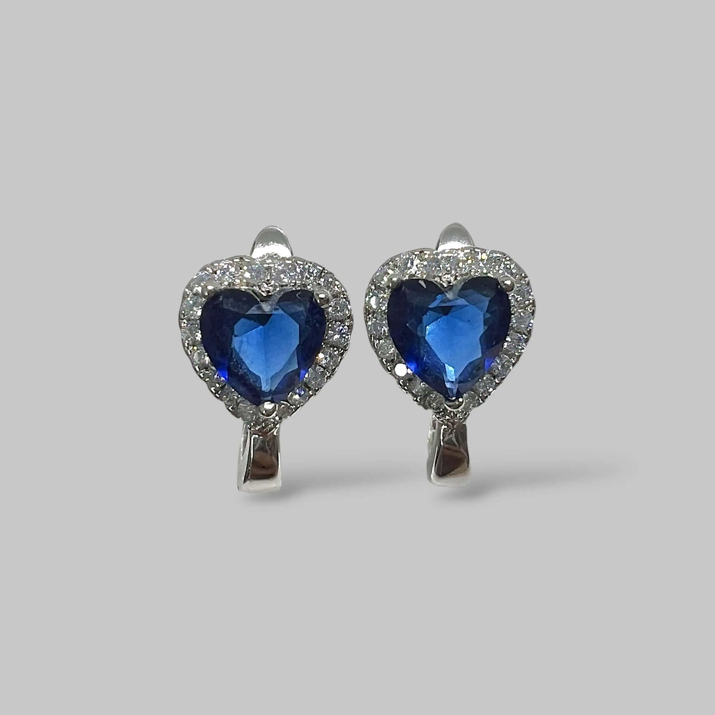 Срібні сережки "Синє серце" фото