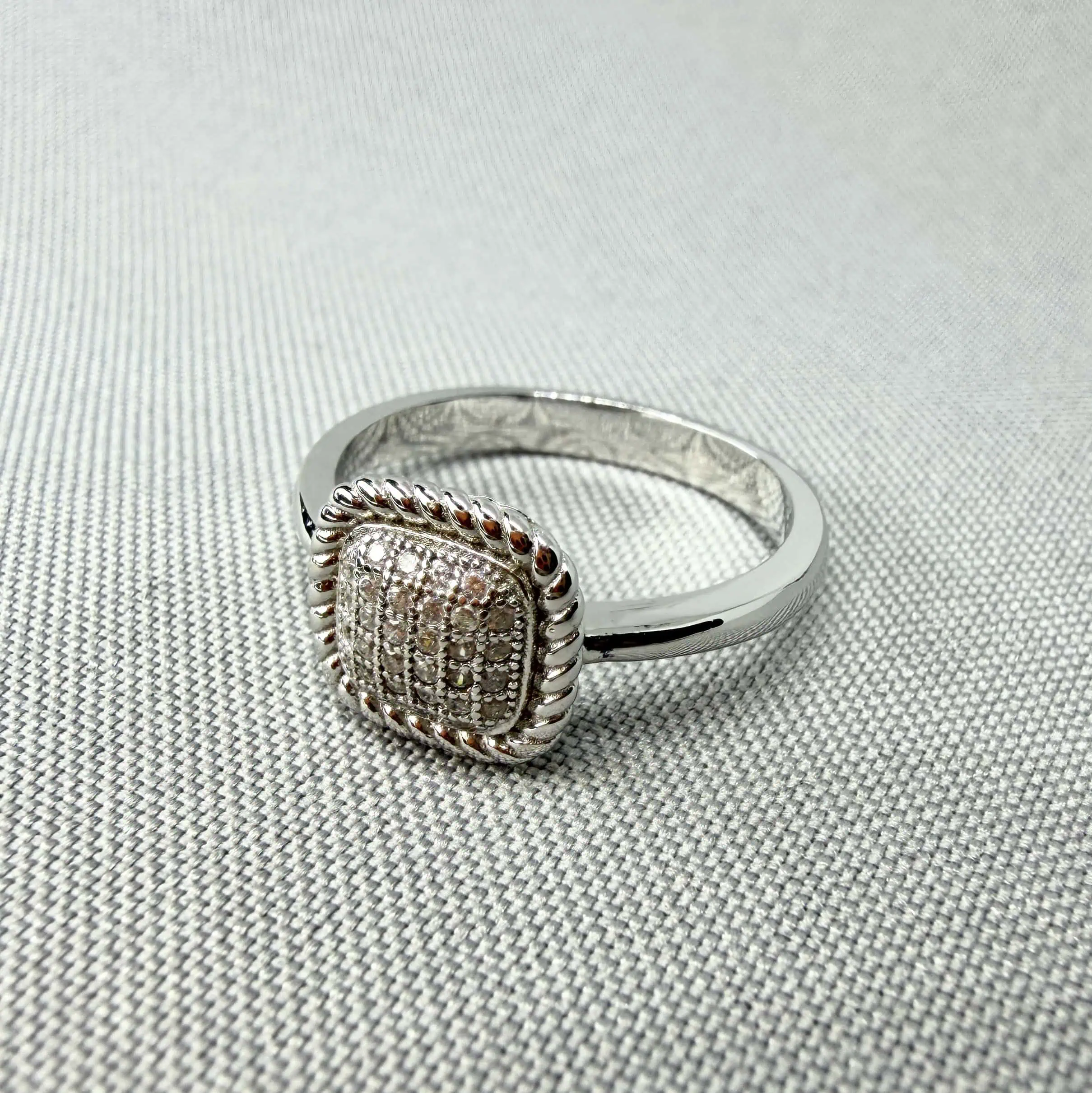 Срібна прикраса "Подушка" фото