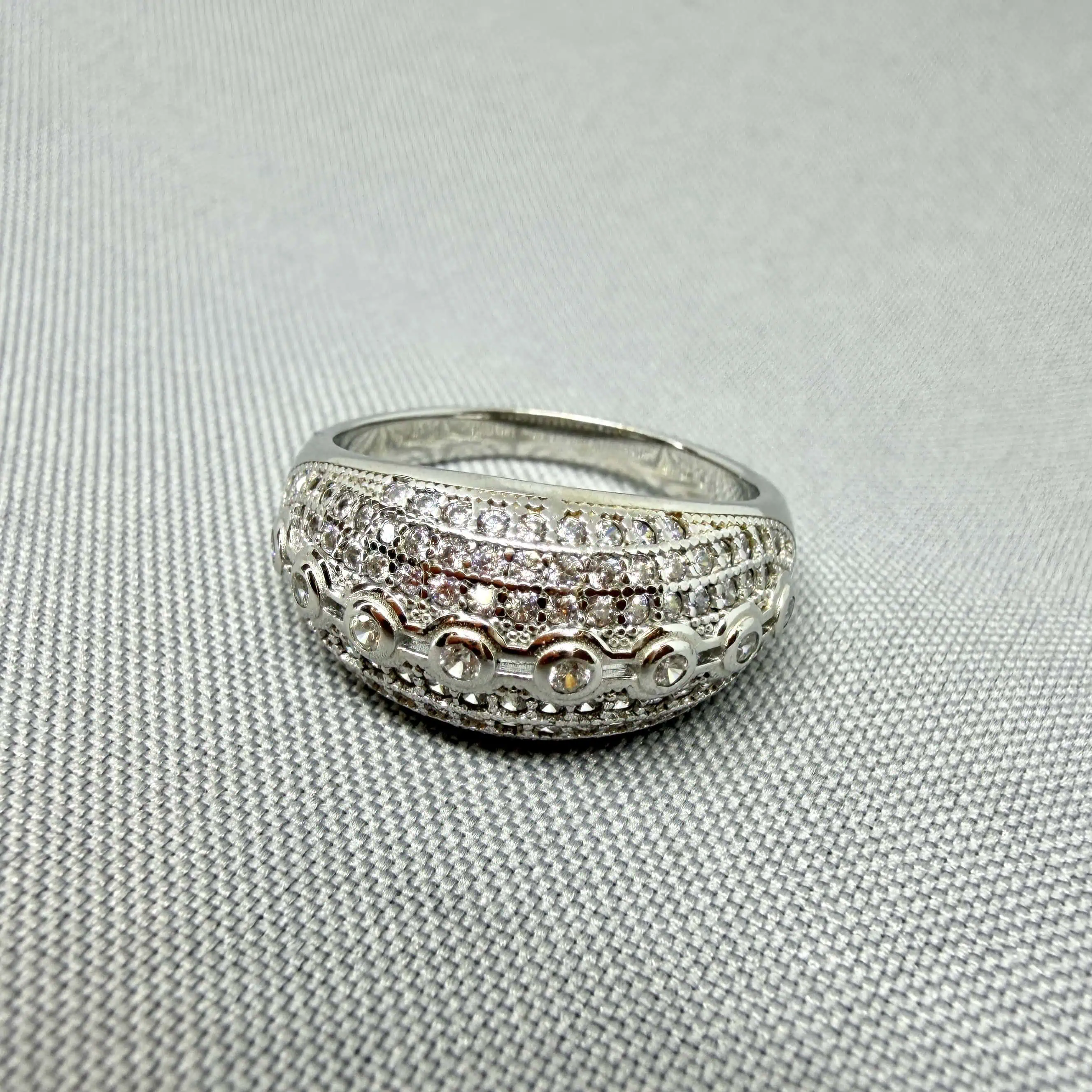 Срібна каблучка "Футурама" фото