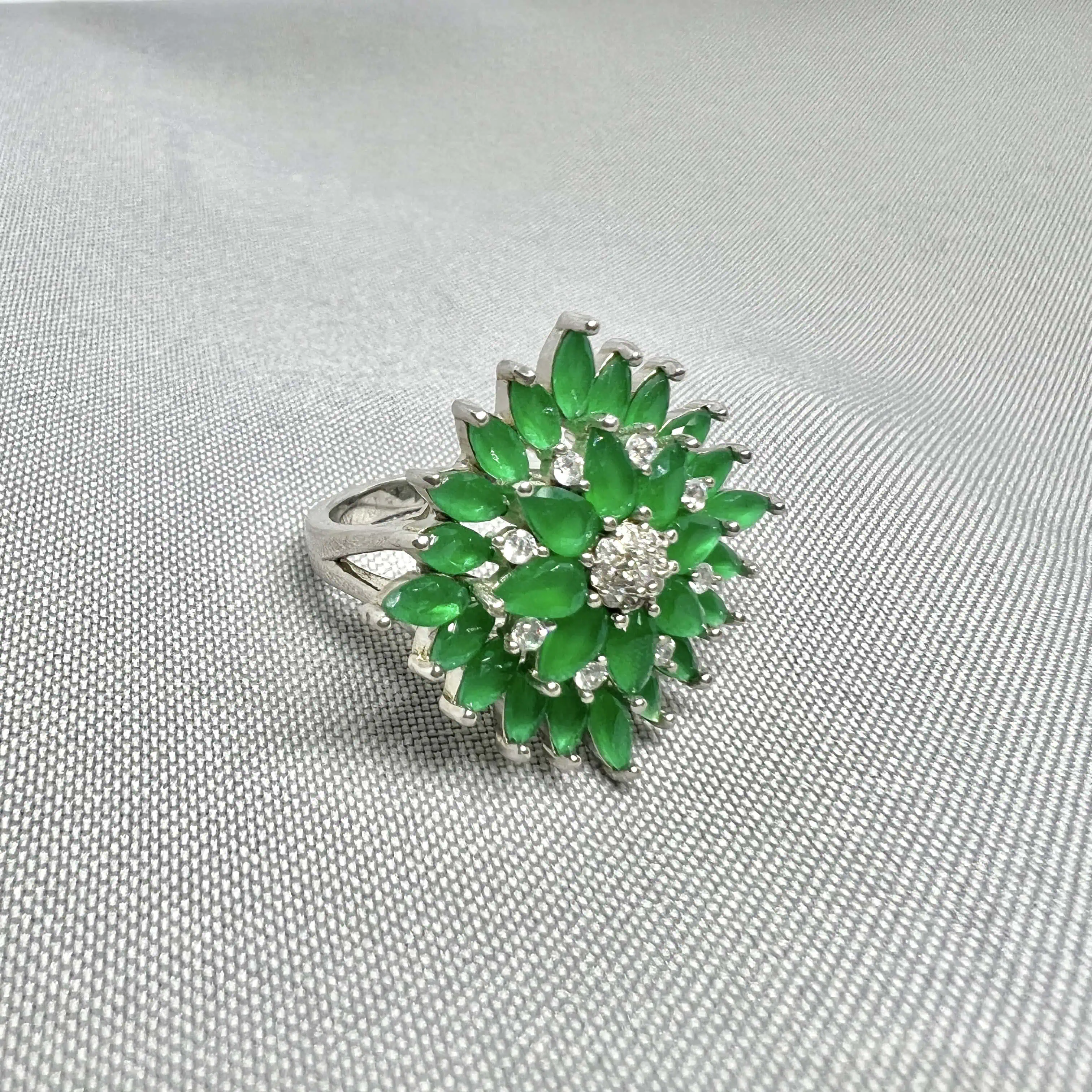 Срібна каблучка "Лотос" фото