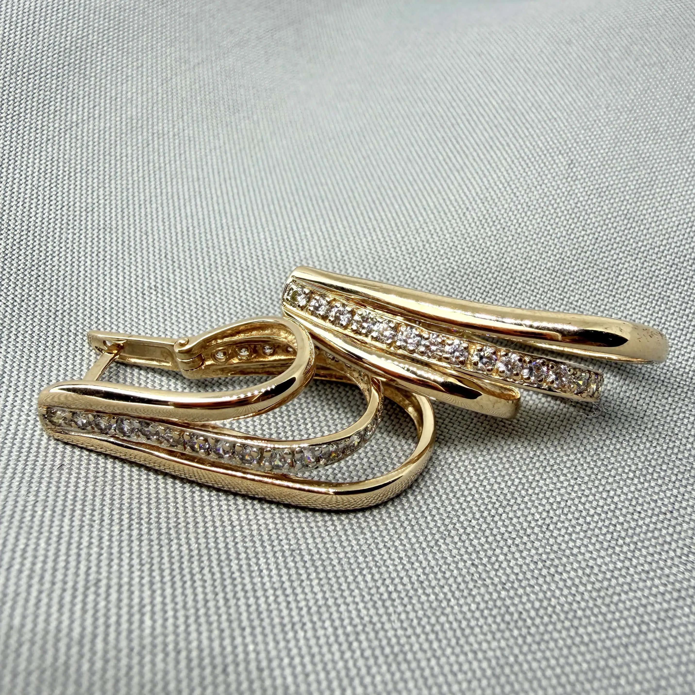 Золоті сережки "Тріксі" фото