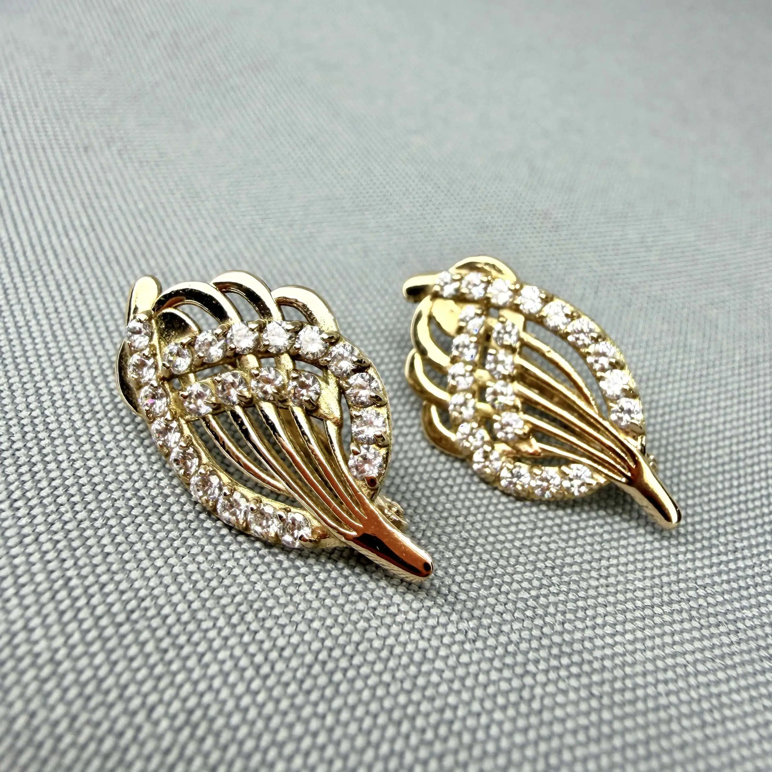 Золоті сережки "Віола" фото