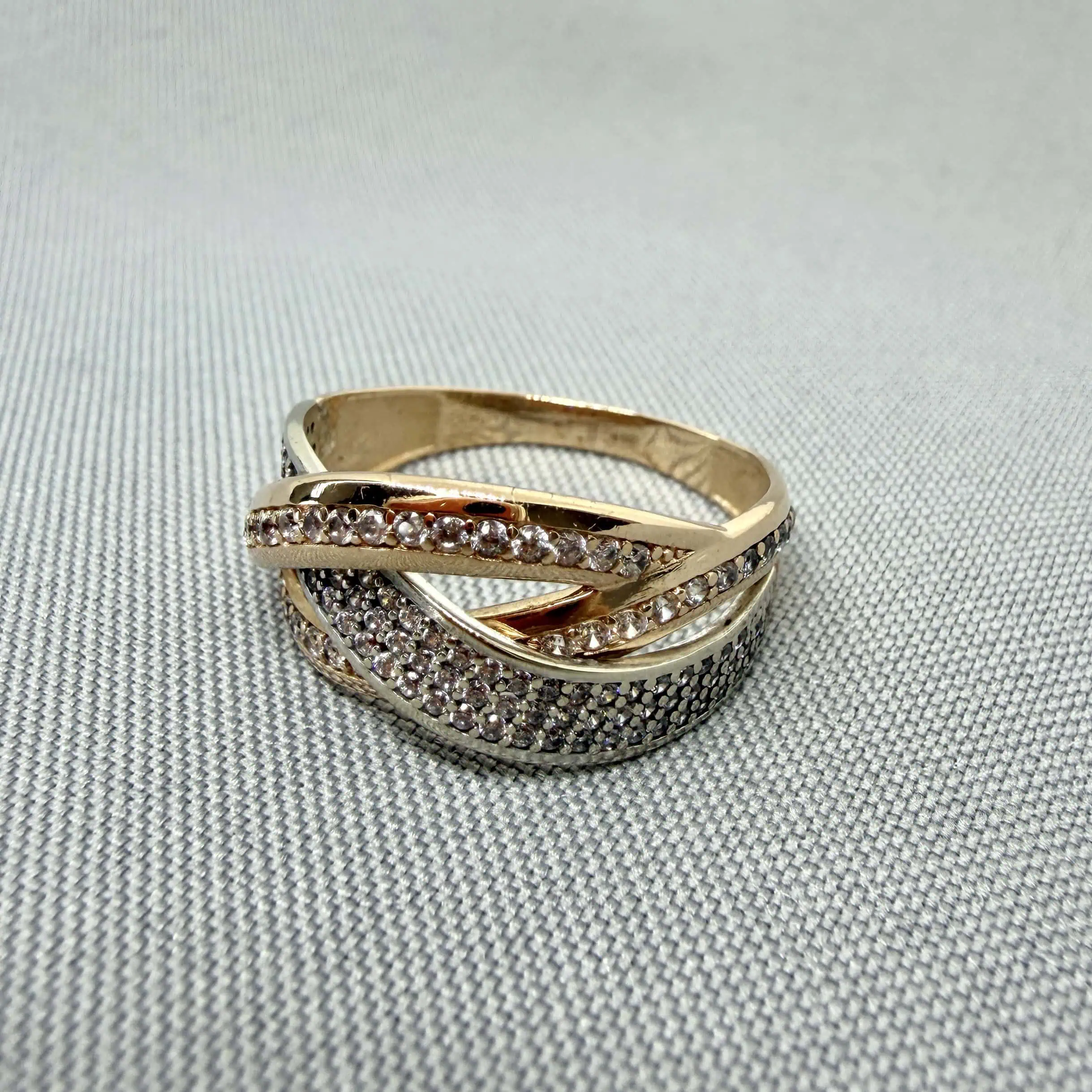 Золота каблучка "Шляхи" фото