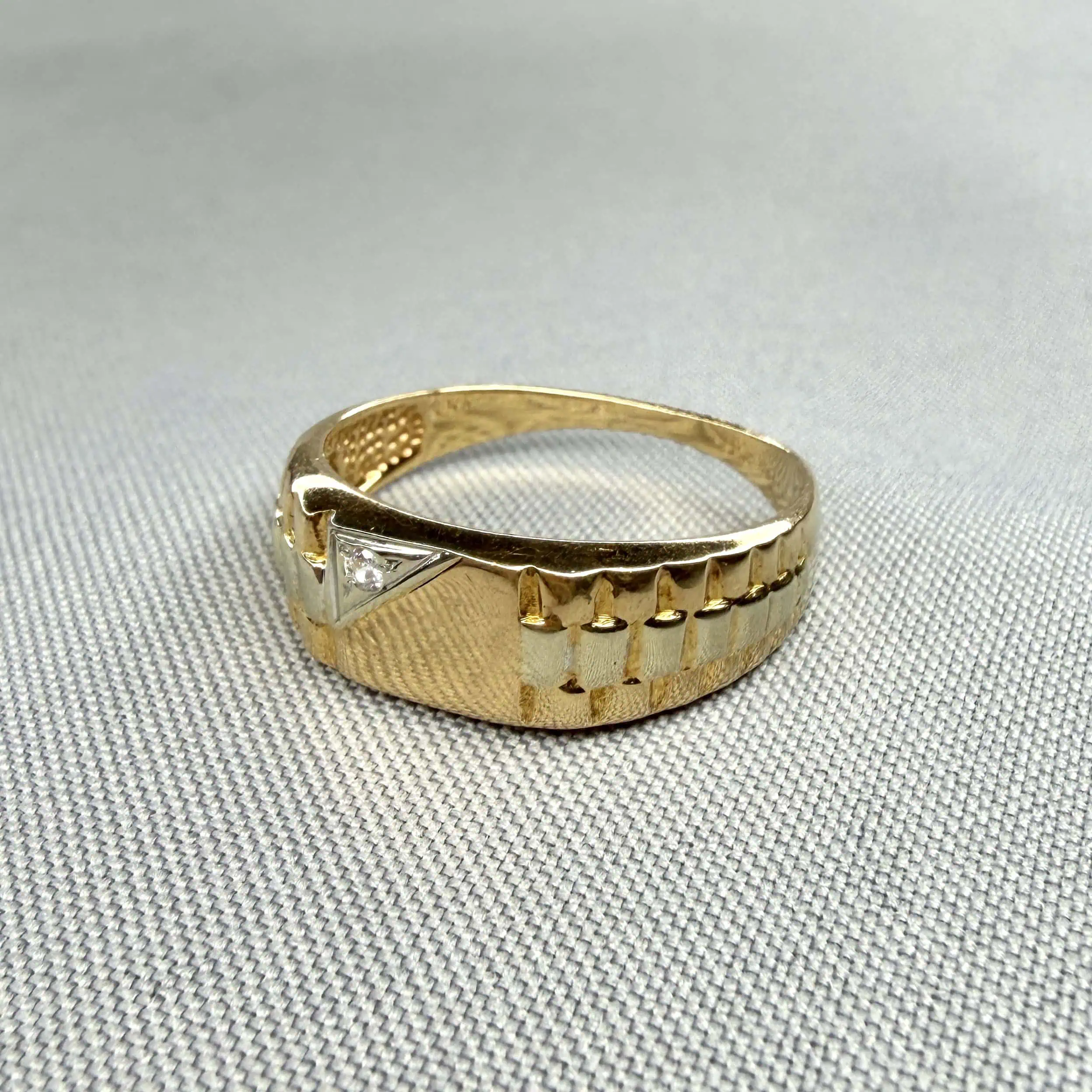 Золота печатка "Стиль" фото