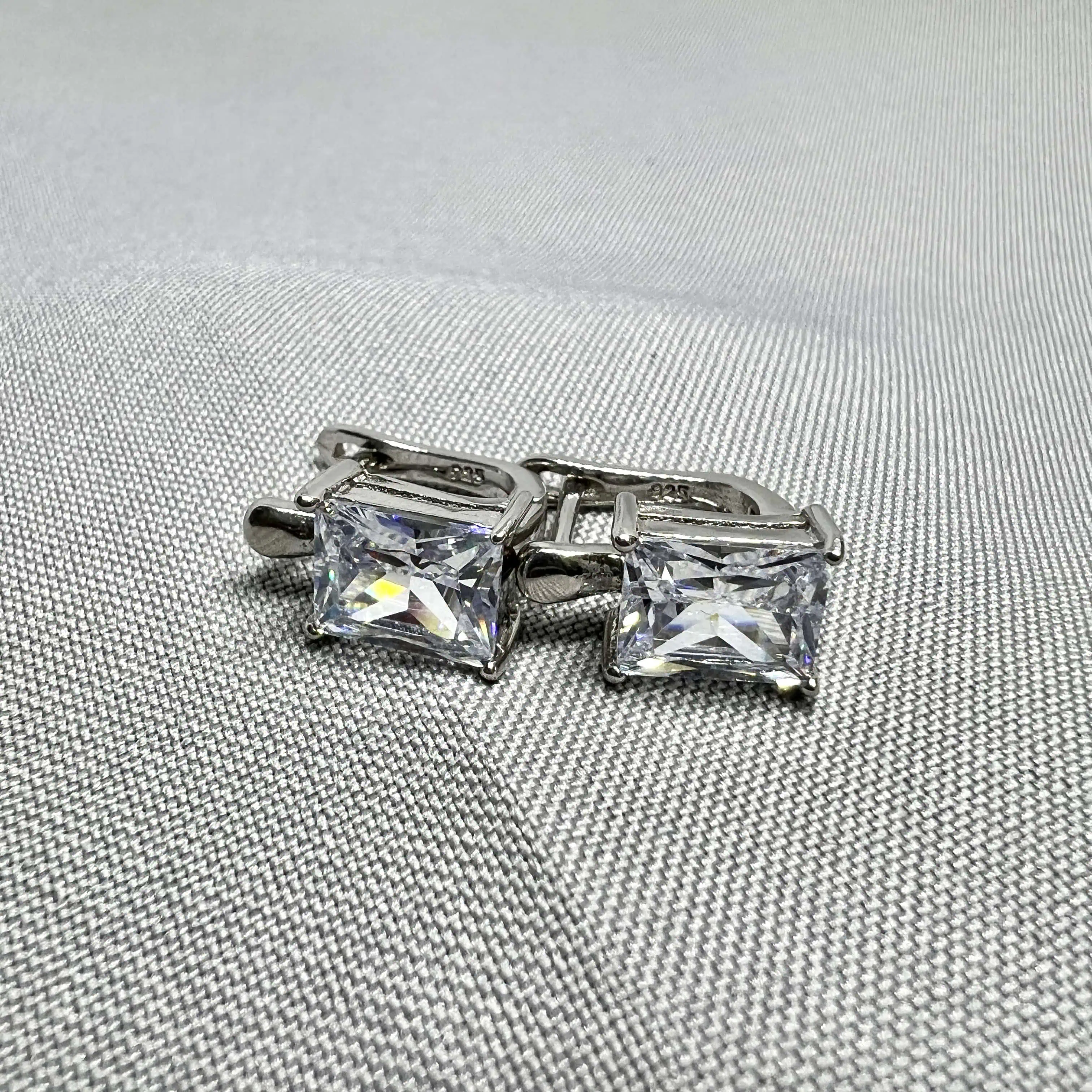 Срібні сережки "Прямокутна енергія" фото