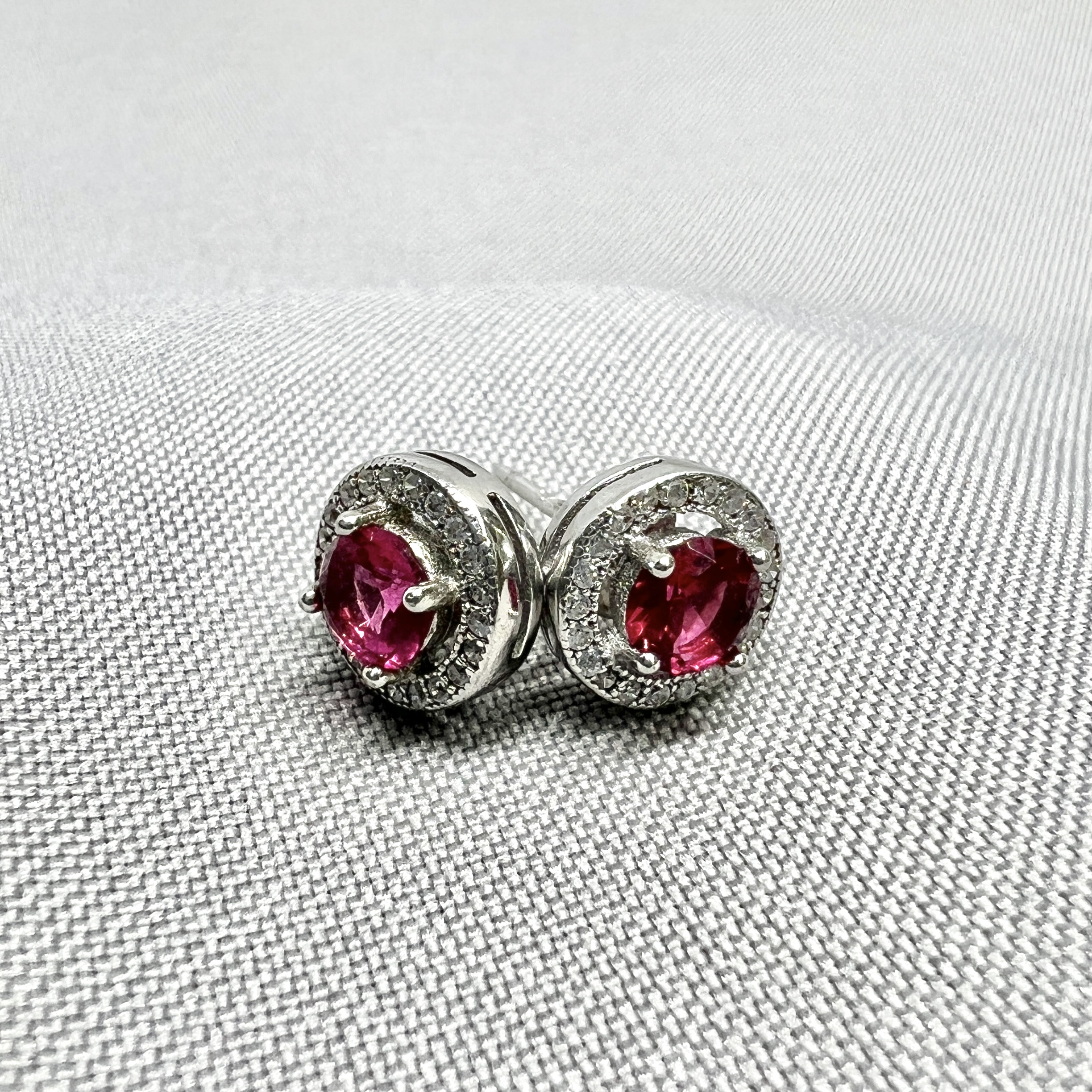 Срібні сережки "Рубінове сузір'я" фото