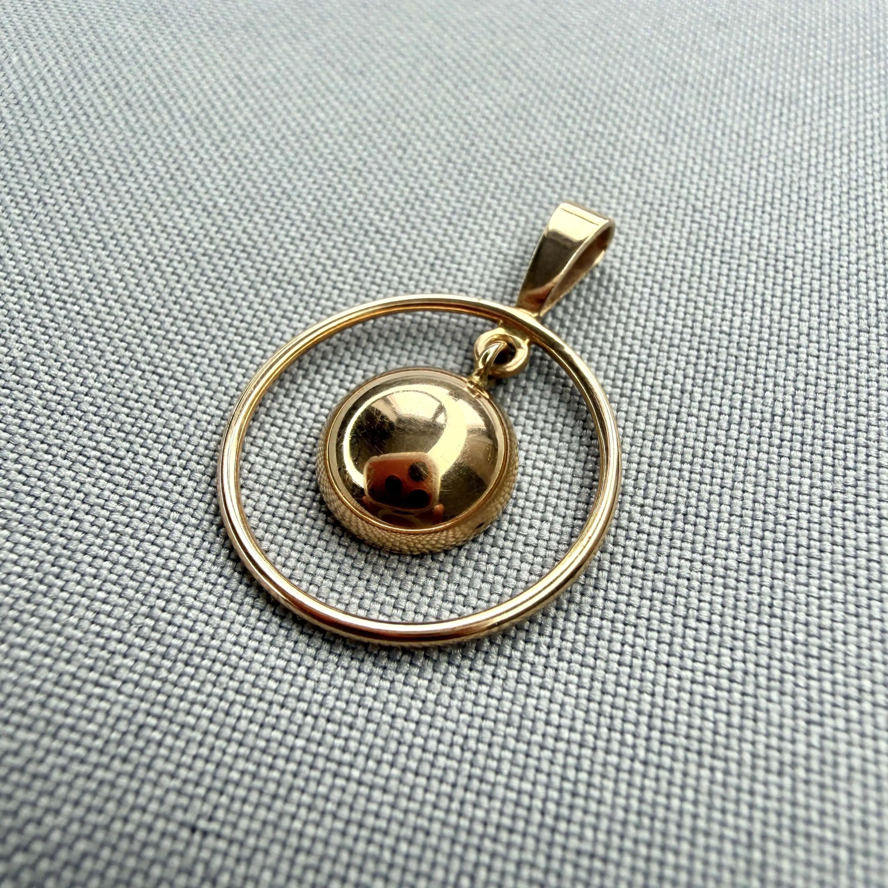 Золотий підвіс "Орбіта" фото