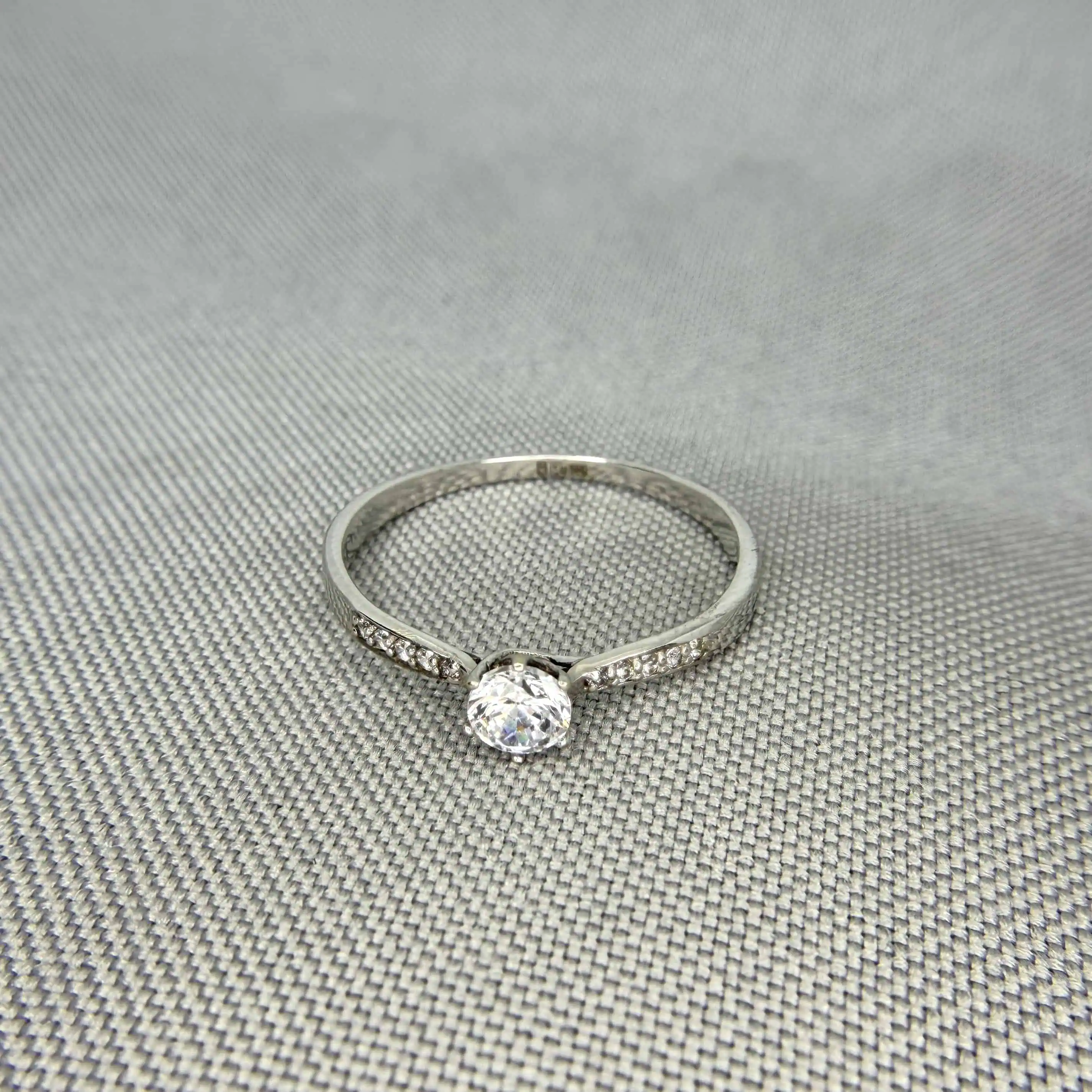 Золота каблучка "Мінімал" фото