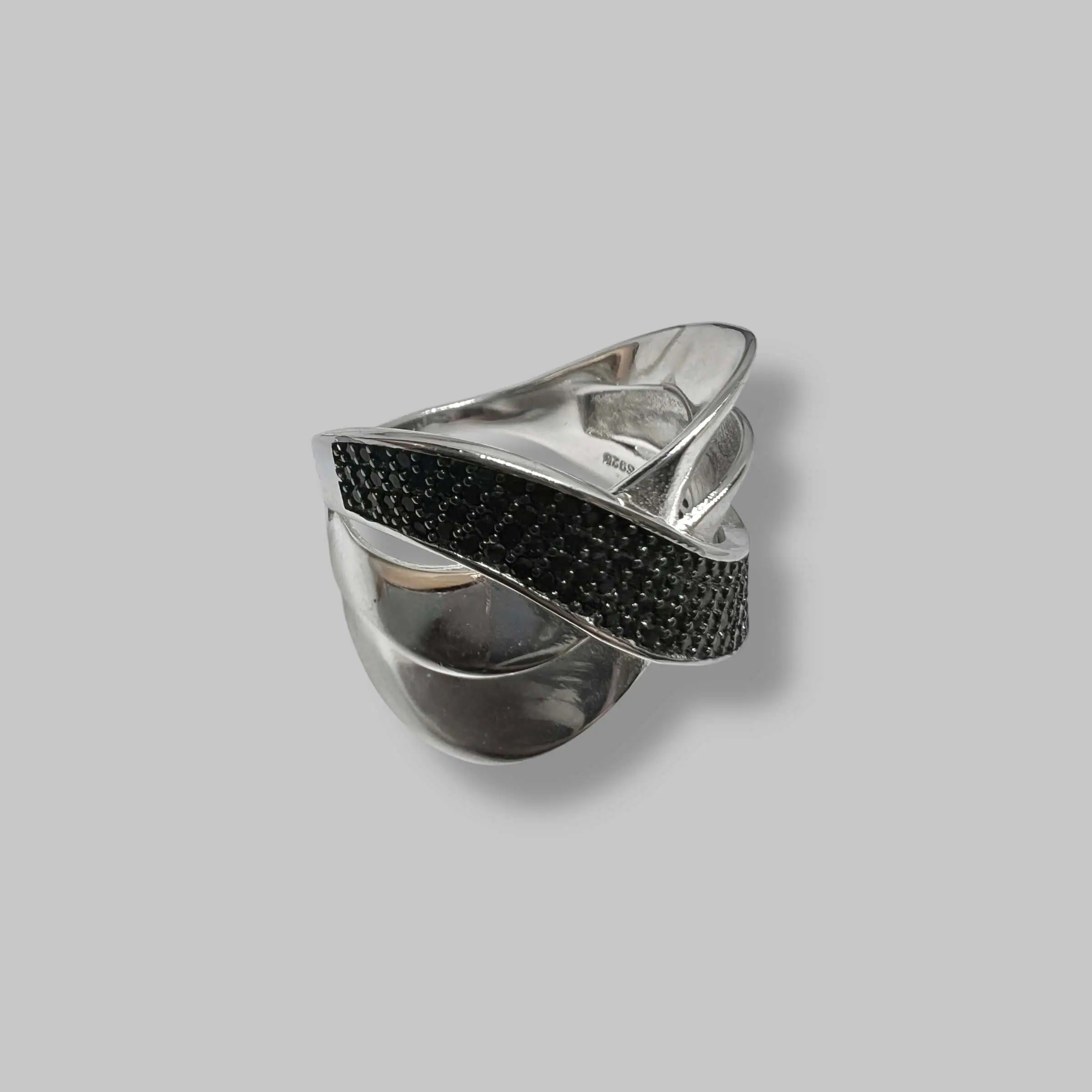 Срібна каблучка "Загадка Ночі (Інь)" фото