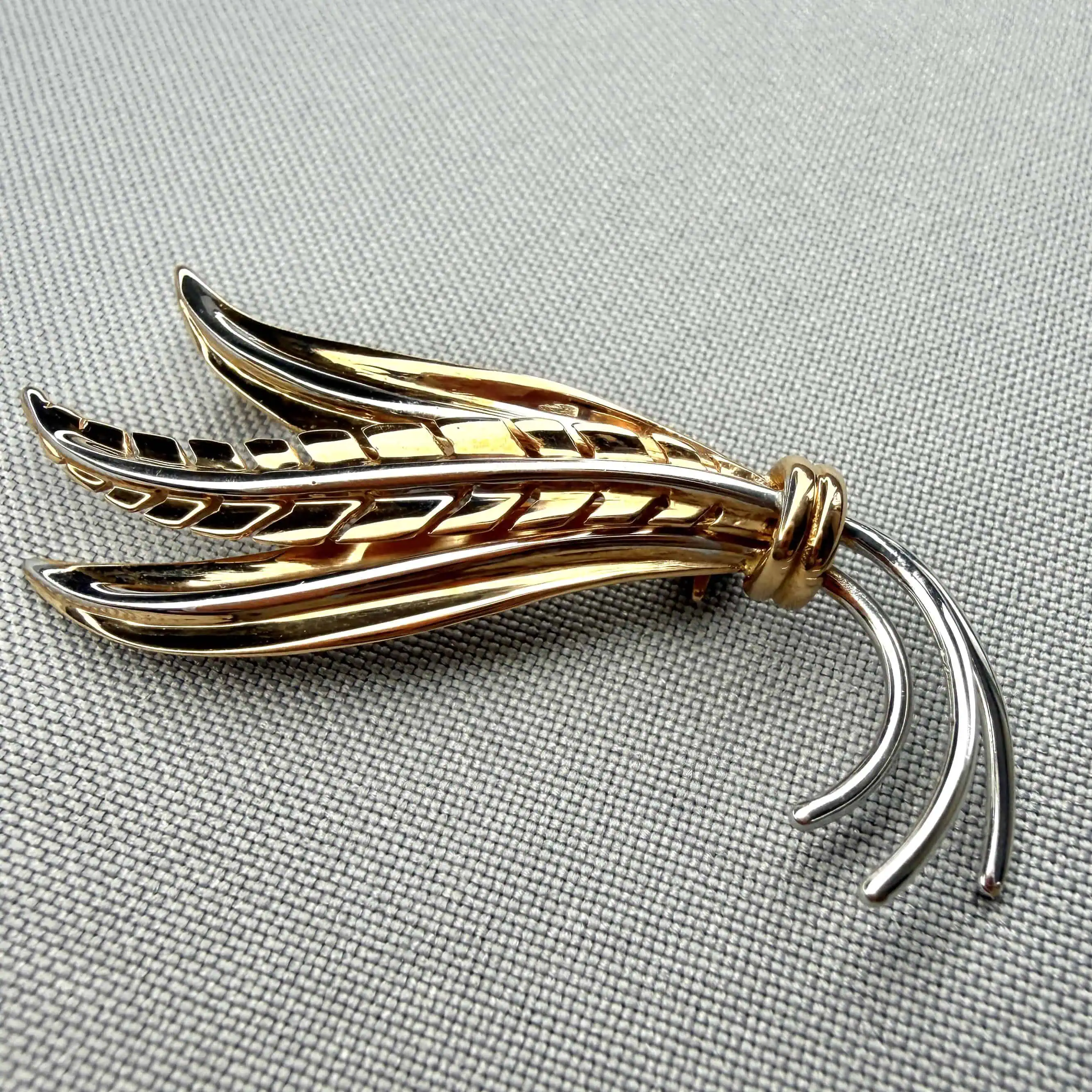 Золота брошка "Колос" фото