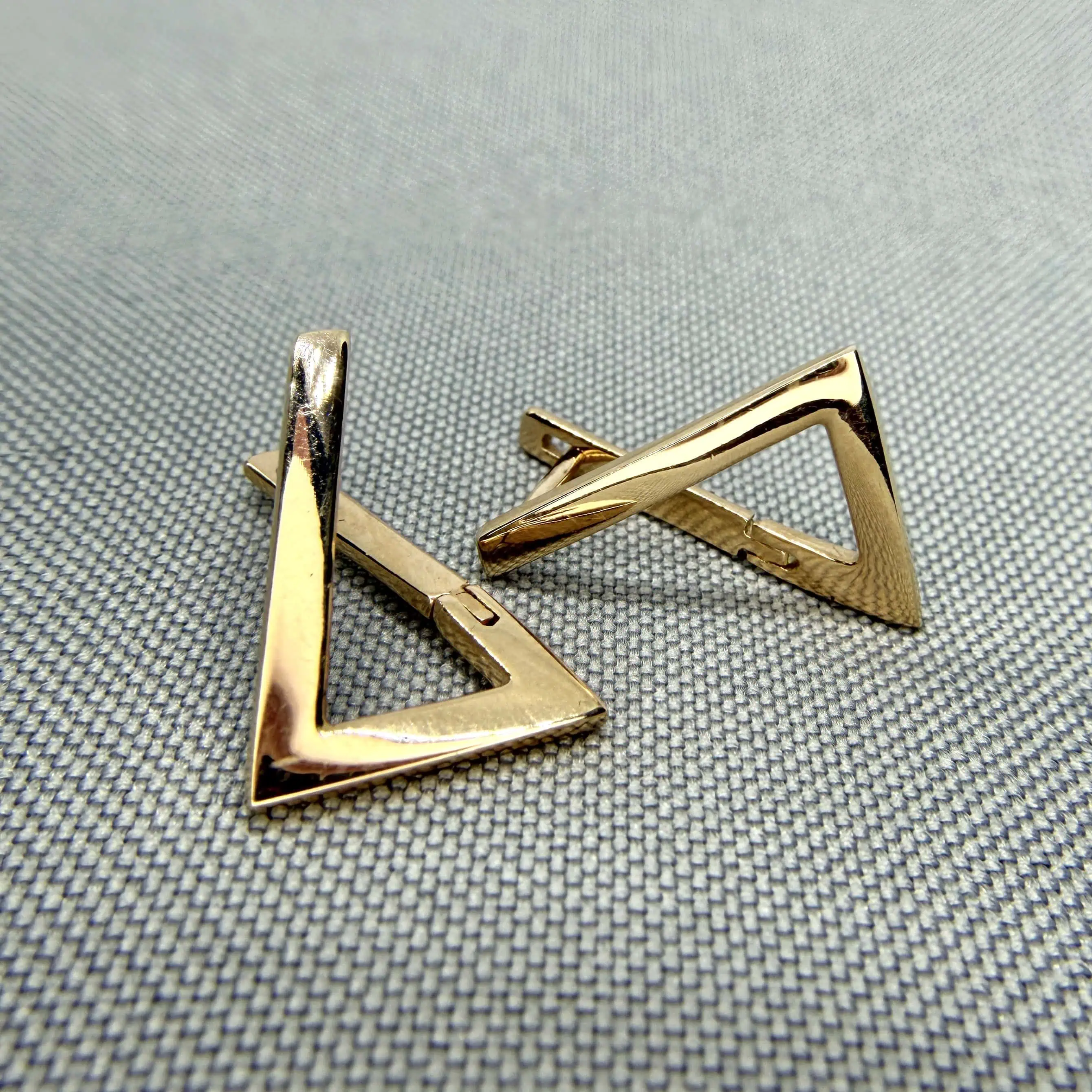 Золоті сережки "Три Кути" фото