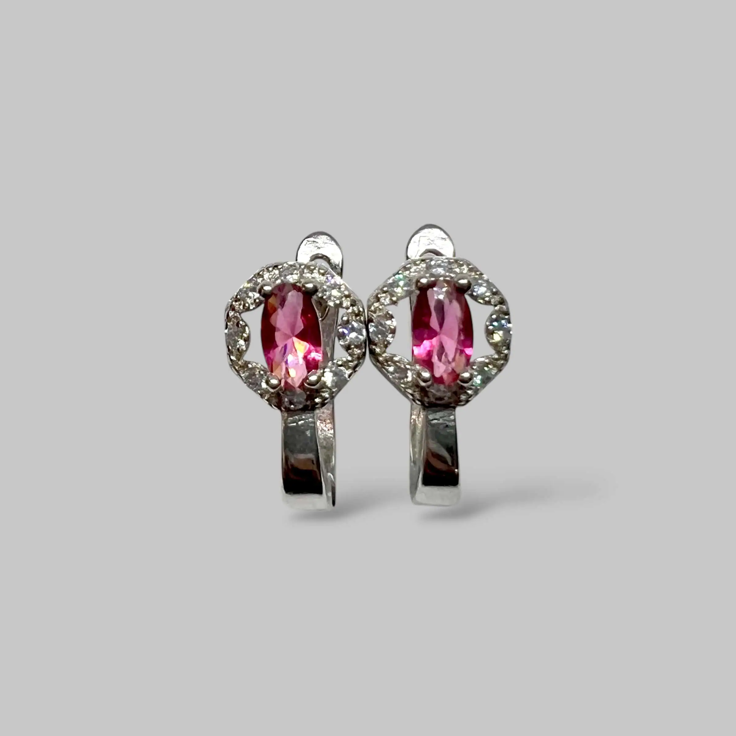 Срібні сережки "Малиновий еліпс" фото