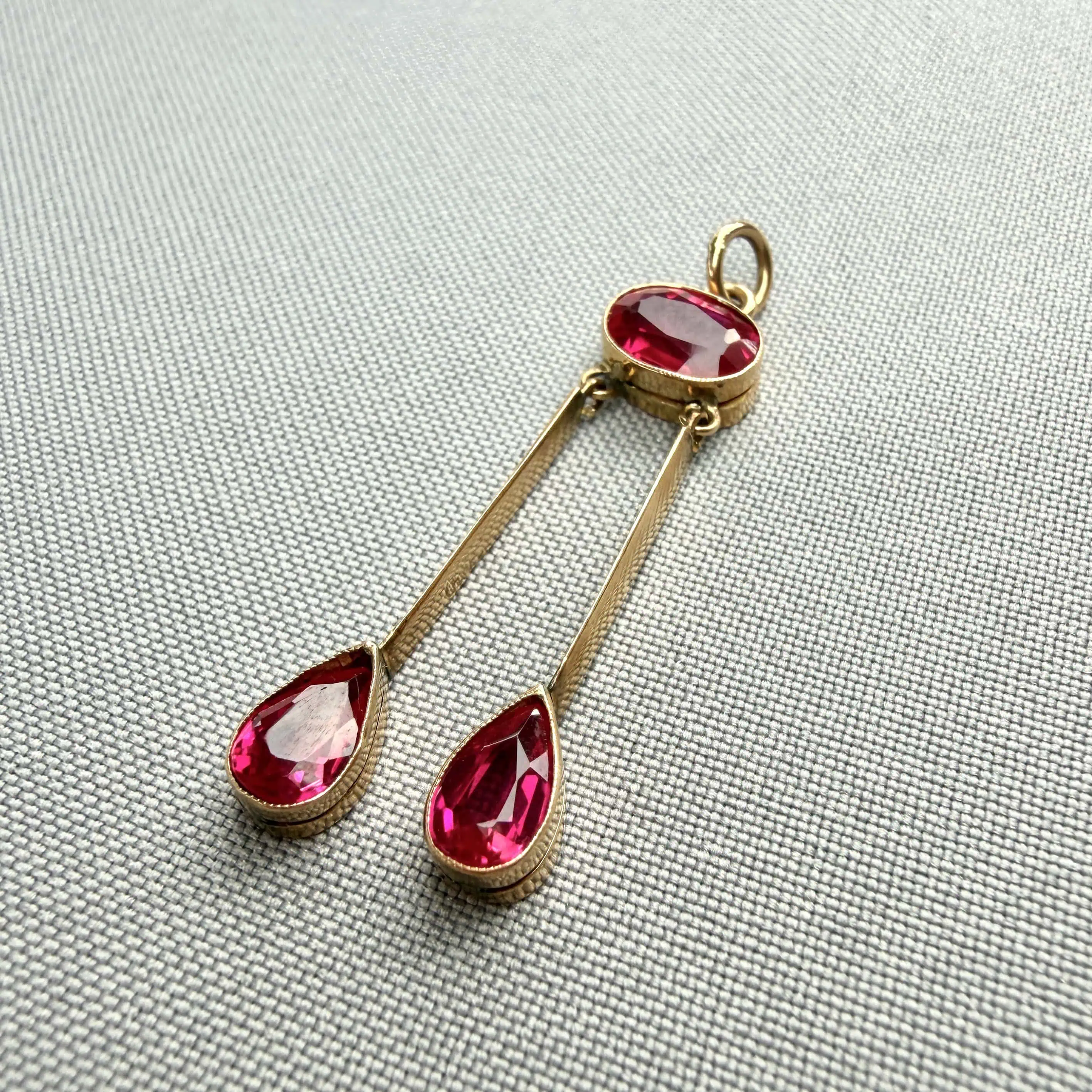 Золотий підвіс " Малинові Сльози" фото