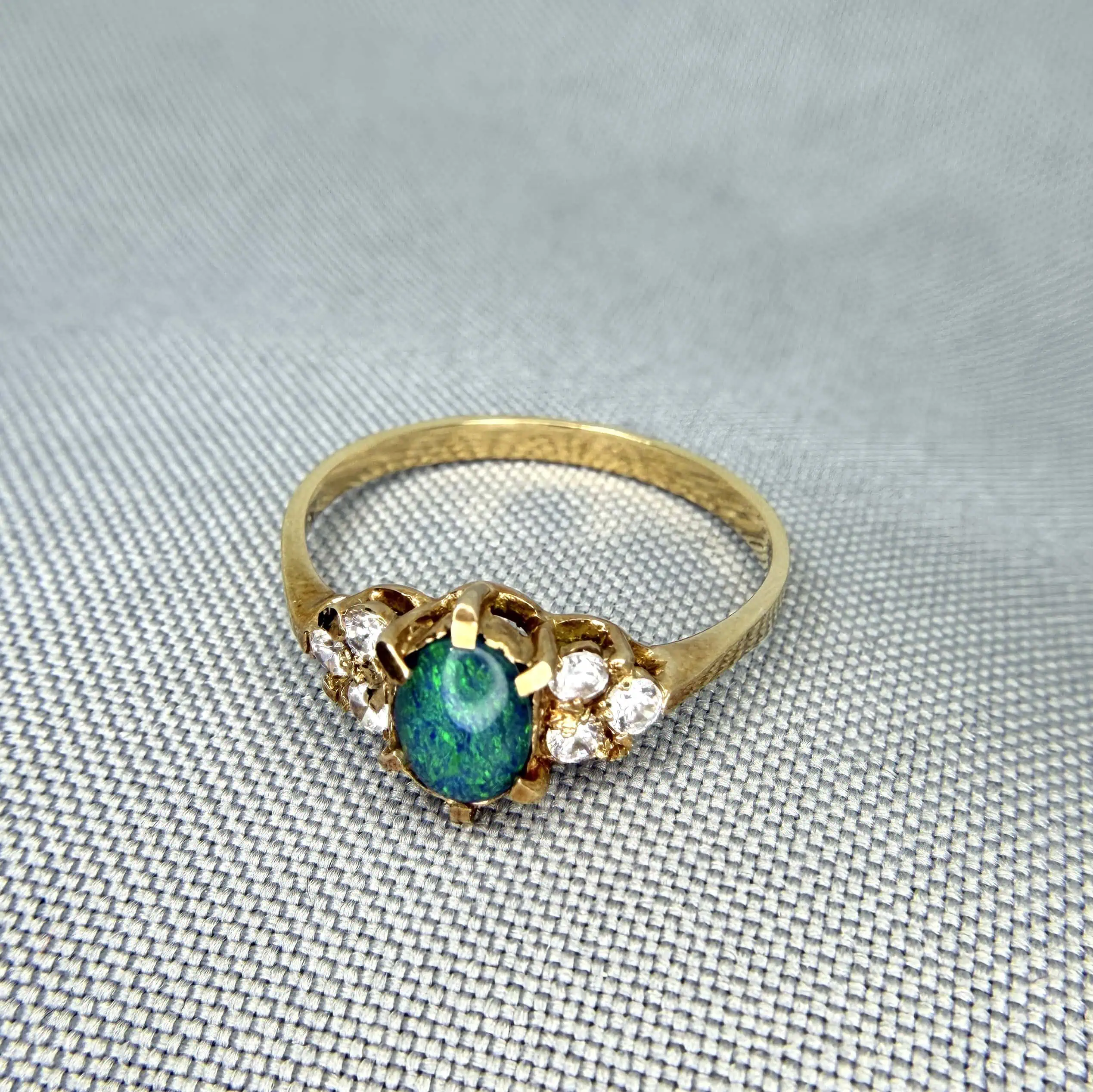 Золота каблучка "Лісова Мавка" фото