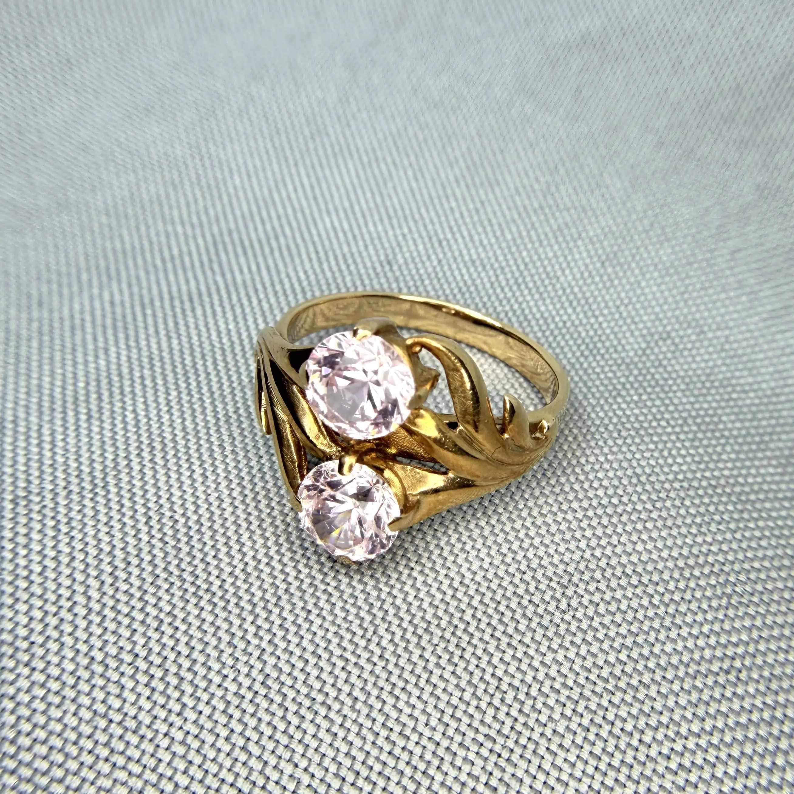 Золота каблучка "Дуо" фото