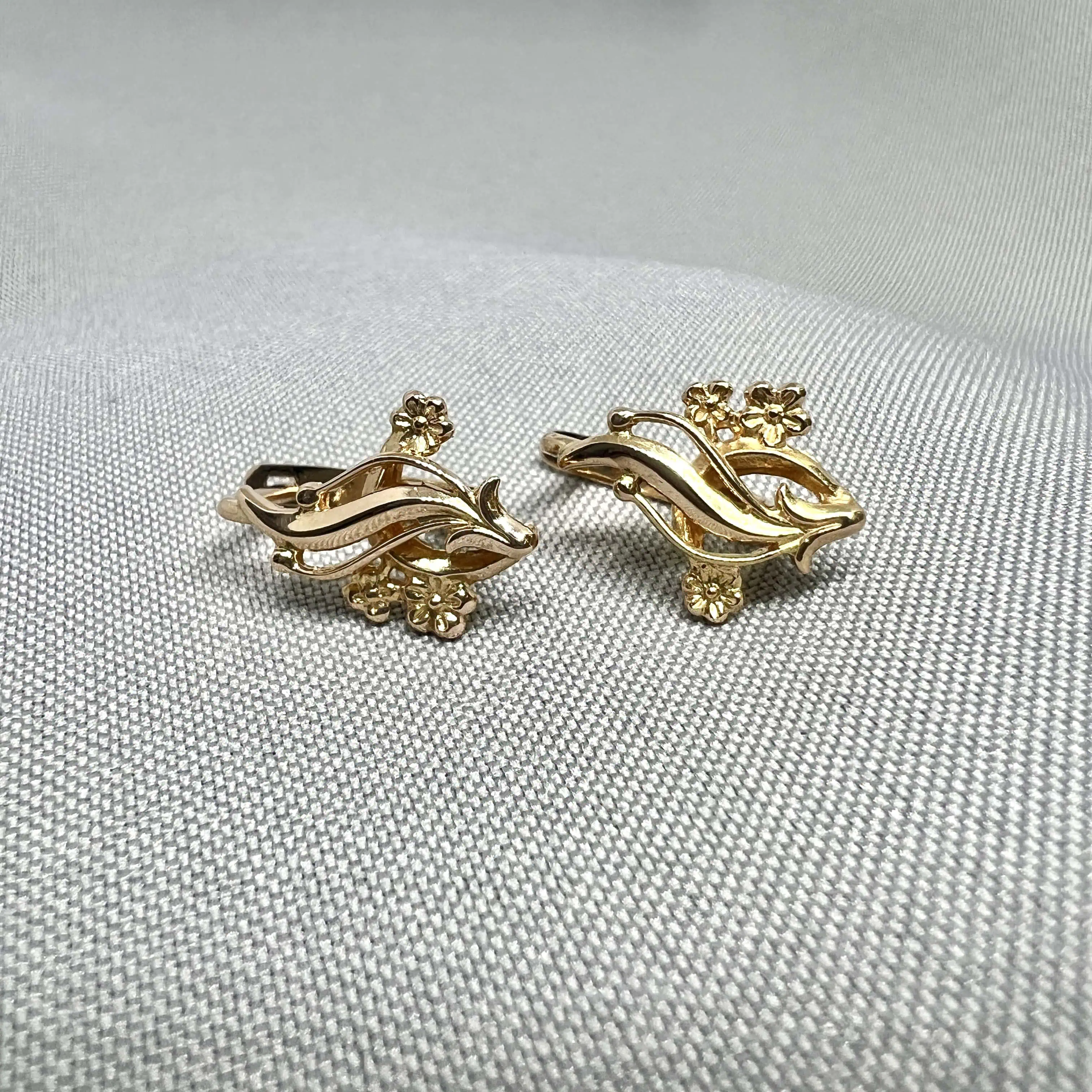 Золоті сережки "Весняна гілка" фото