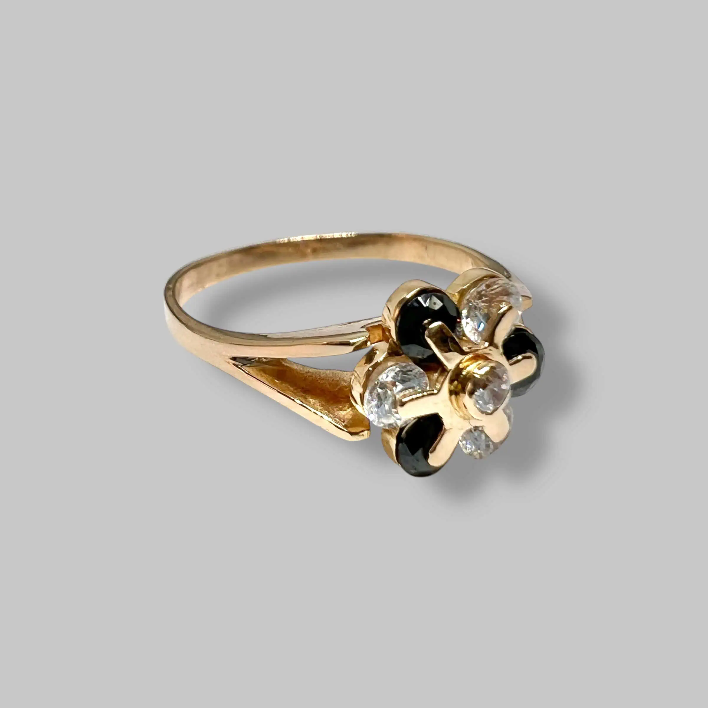 Золота каблучка "Магія орхідеї" фото