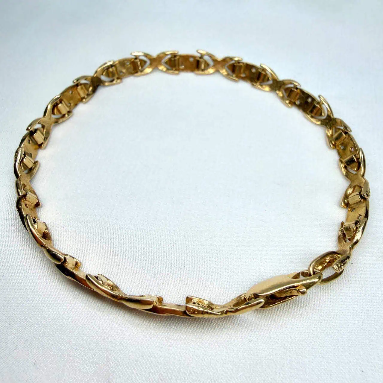 Золотий браслет "Величність" фото